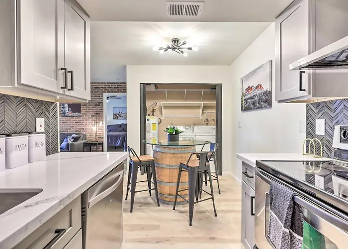1 Mi To Dtwn Chandler: Townhome W/ Community Pool *