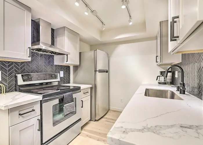 1 Mi To Dtwn Chandler: Townhome W/ Community Pool *