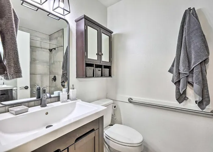 1 Mi To Dtwn Chandler: Townhome W/ Community Pool Chandler