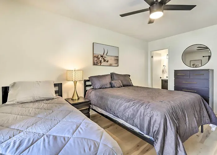 1 Mi To Dtwn Chandler: Townhome W/ Community Pool *