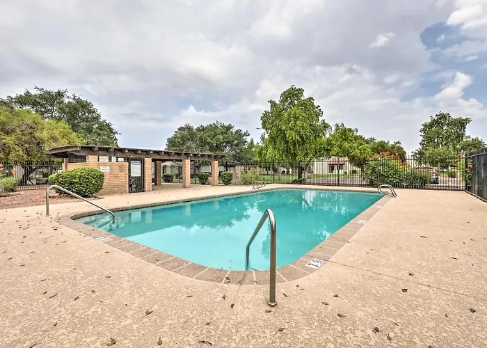 1 Mi To Dtwn Chandler: Townhome W/ Community Pool *